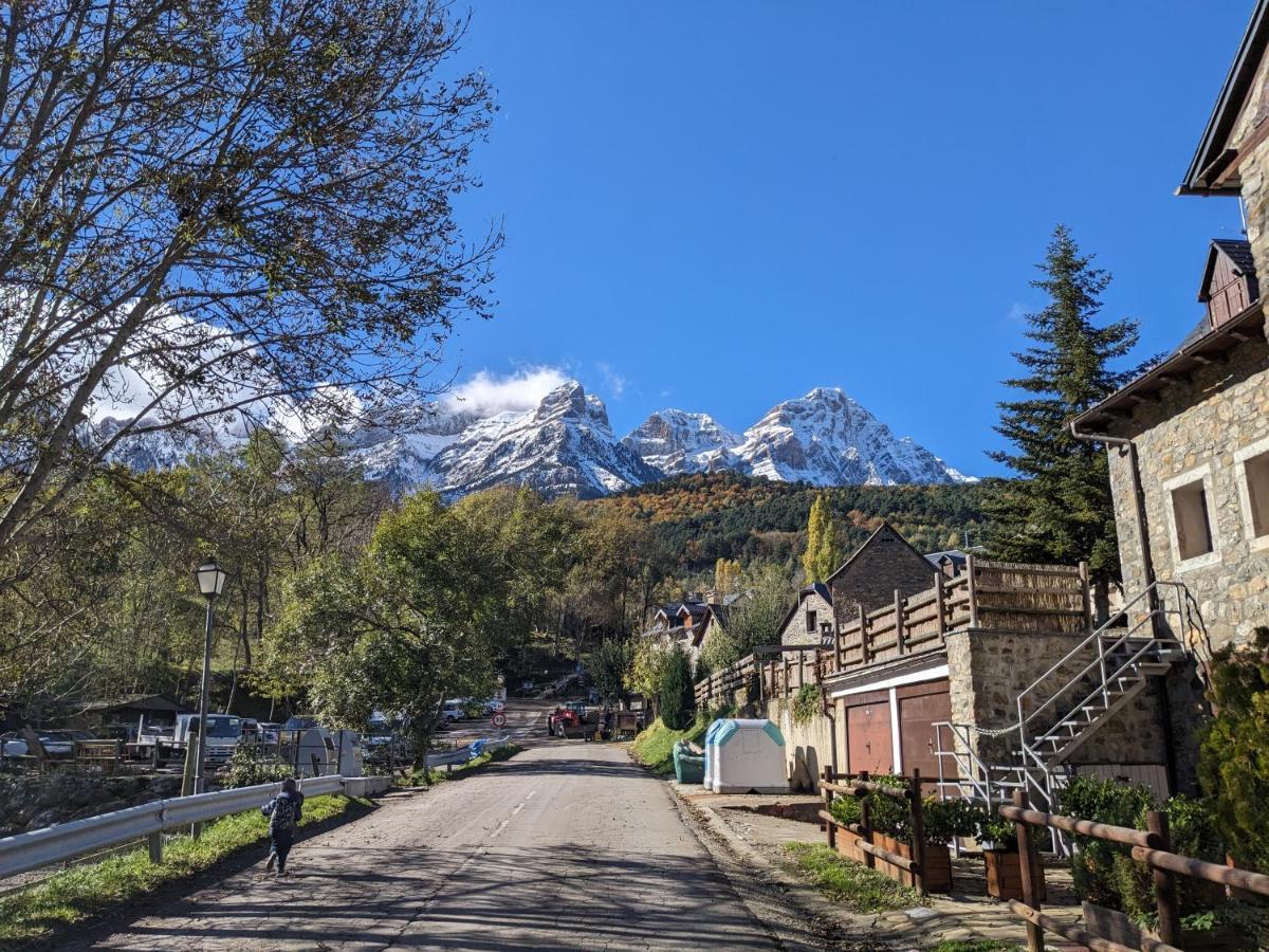 Nornore: Una Casa Especial En La Montana Piedrafita de Jaca Exteriör bild